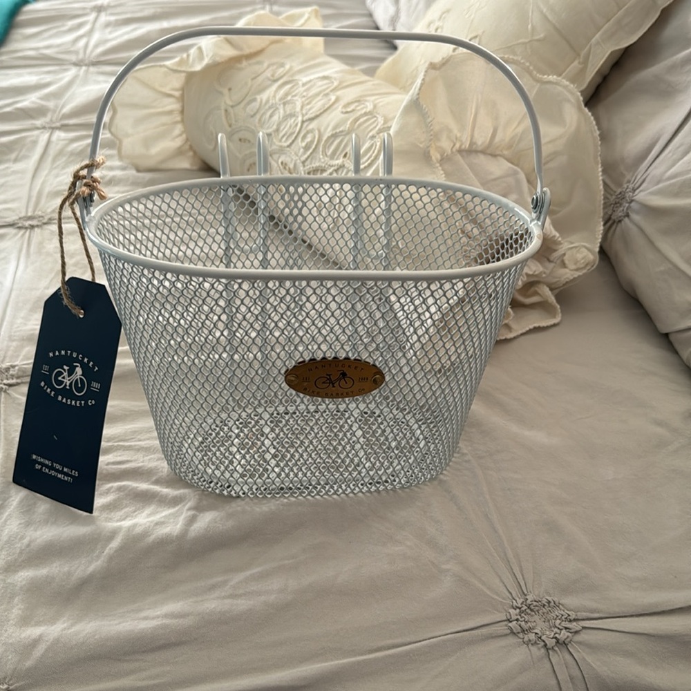 Nantucket bike basket for children’s bicycle new with tags